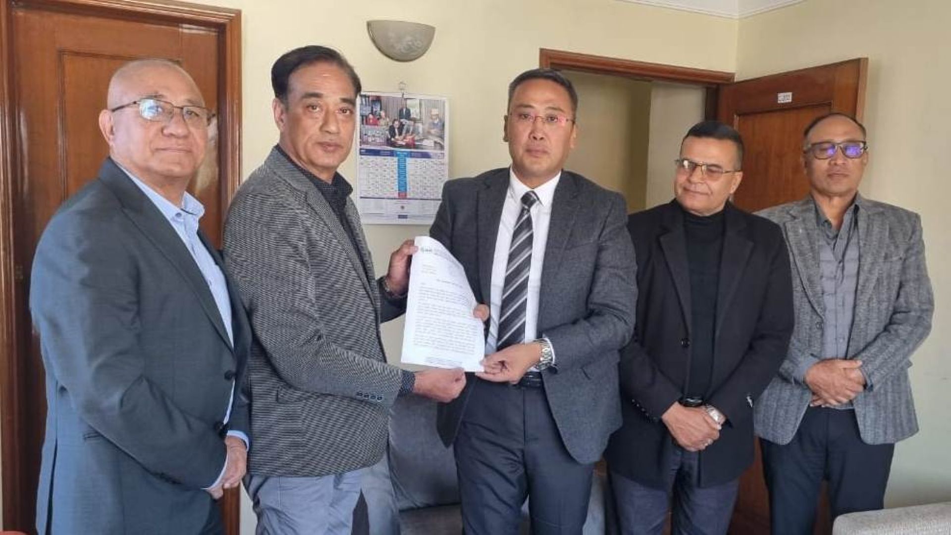 सञ्चालकको शेयर १ वर्षसम्म विक्री प्रतिबन्ध अव्यवहारिक: बीमा व्यवसायी संघ